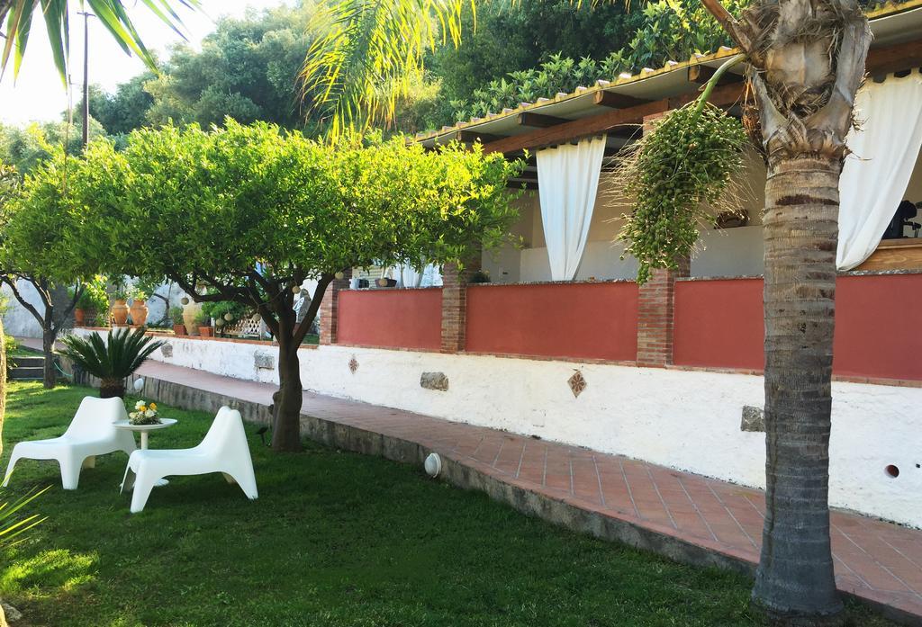 B&B Villa Vittoria Giardini Naxos Ngoại thất bức ảnh