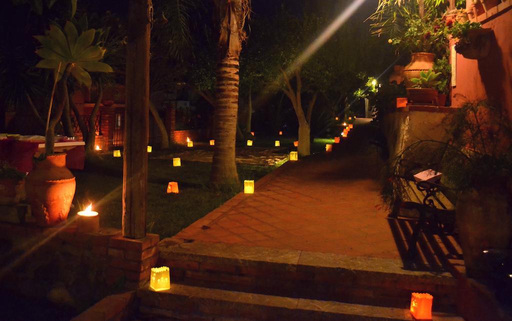 B&B Villa Vittoria Giardini Naxos Ngoại thất bức ảnh
