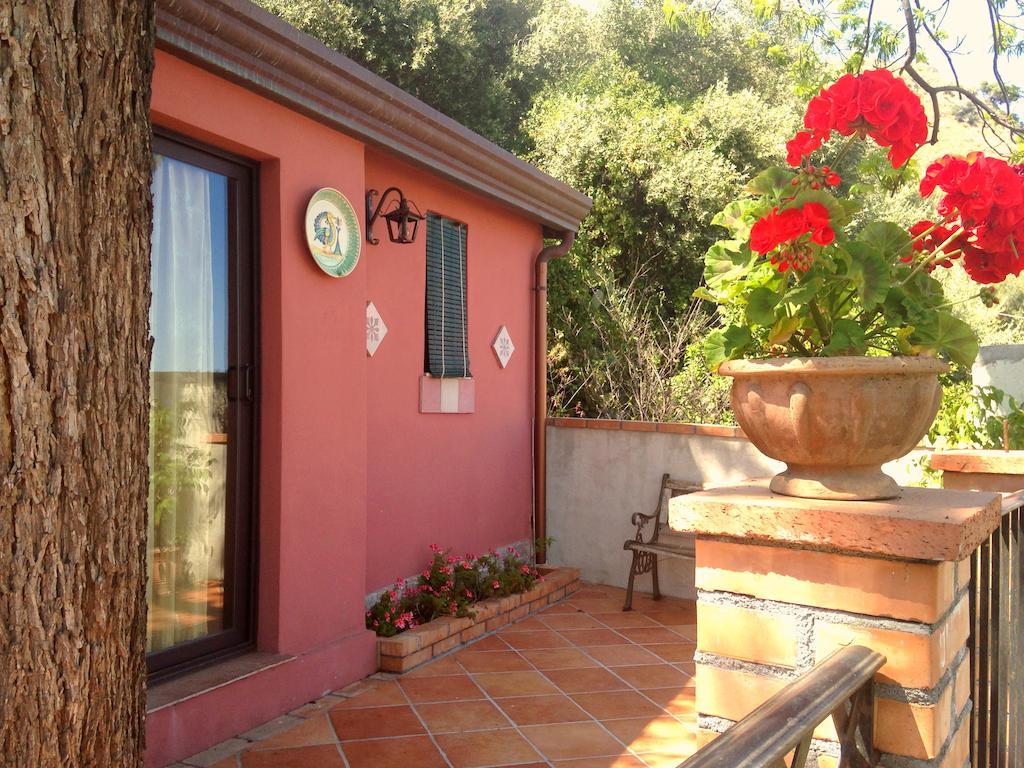 B&B Villa Vittoria Giardini Naxos Ngoại thất bức ảnh