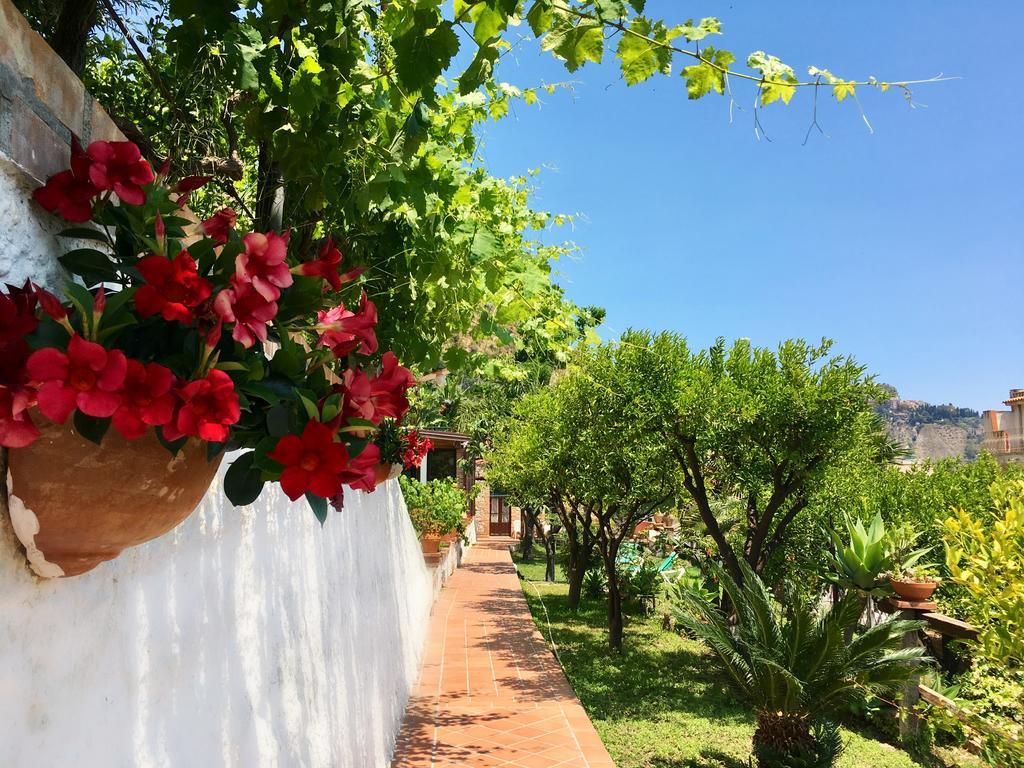B&B Villa Vittoria Giardini Naxos Ngoại thất bức ảnh