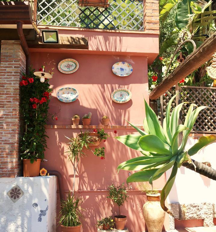 B&B Villa Vittoria Giardini Naxos Ngoại thất bức ảnh