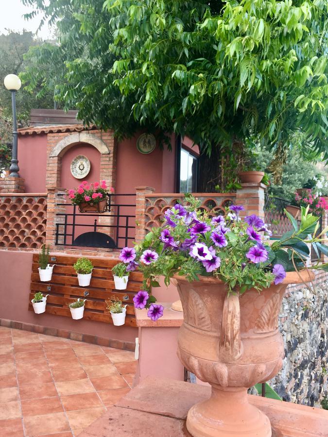 B&B Villa Vittoria Giardini Naxos Ngoại thất bức ảnh