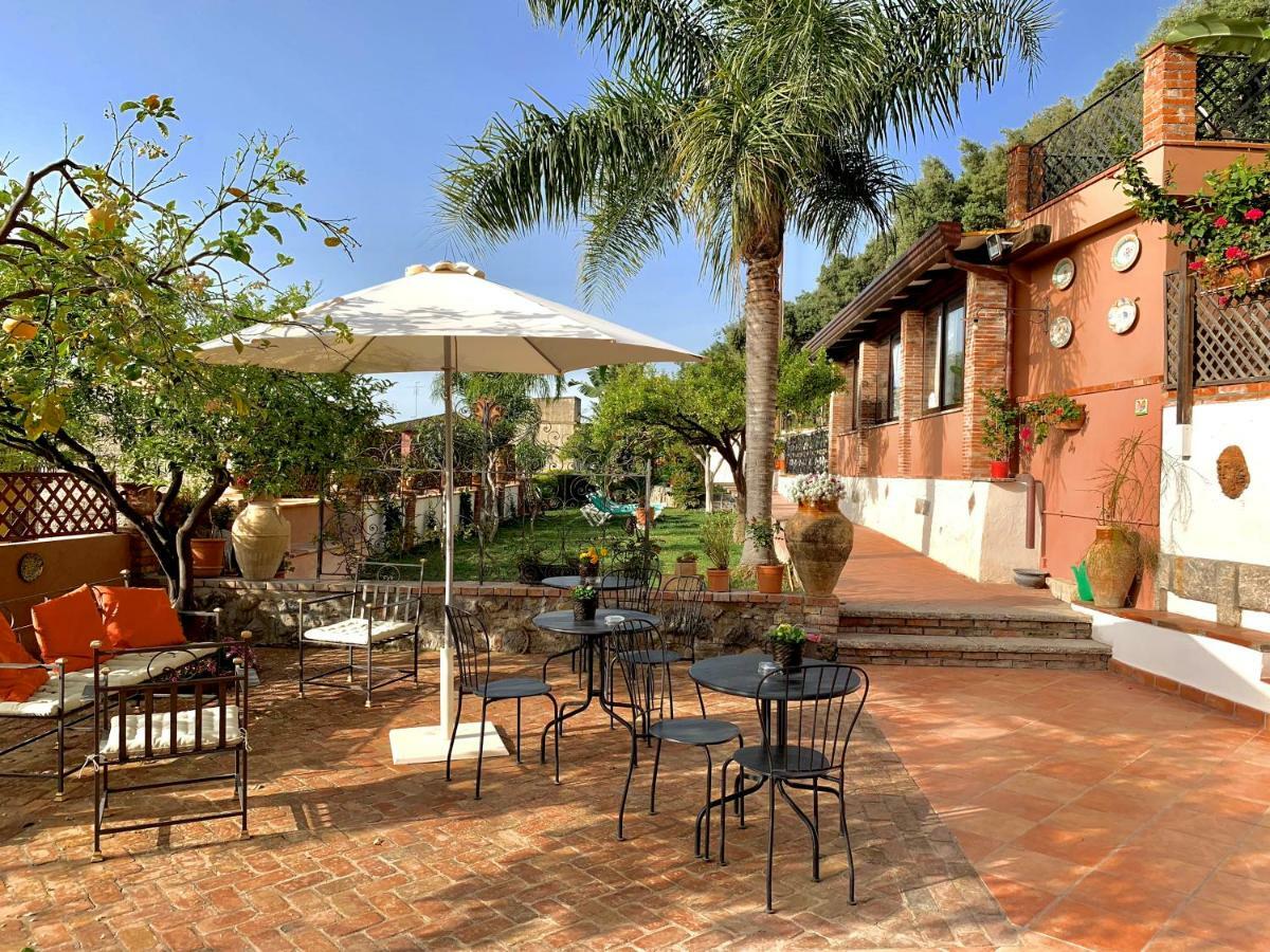 B&B Villa Vittoria Giardini Naxos Ngoại thất bức ảnh