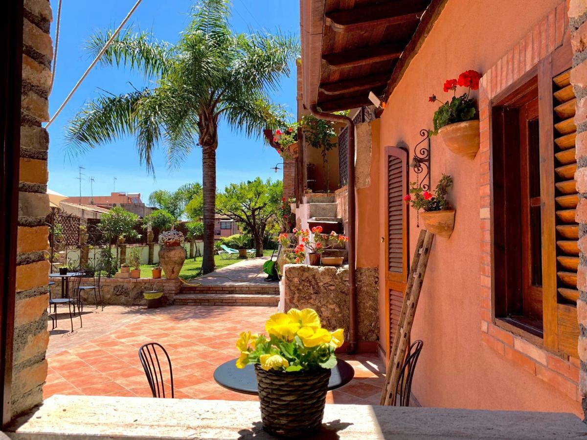 B&B Villa Vittoria Giardini Naxos Ngoại thất bức ảnh