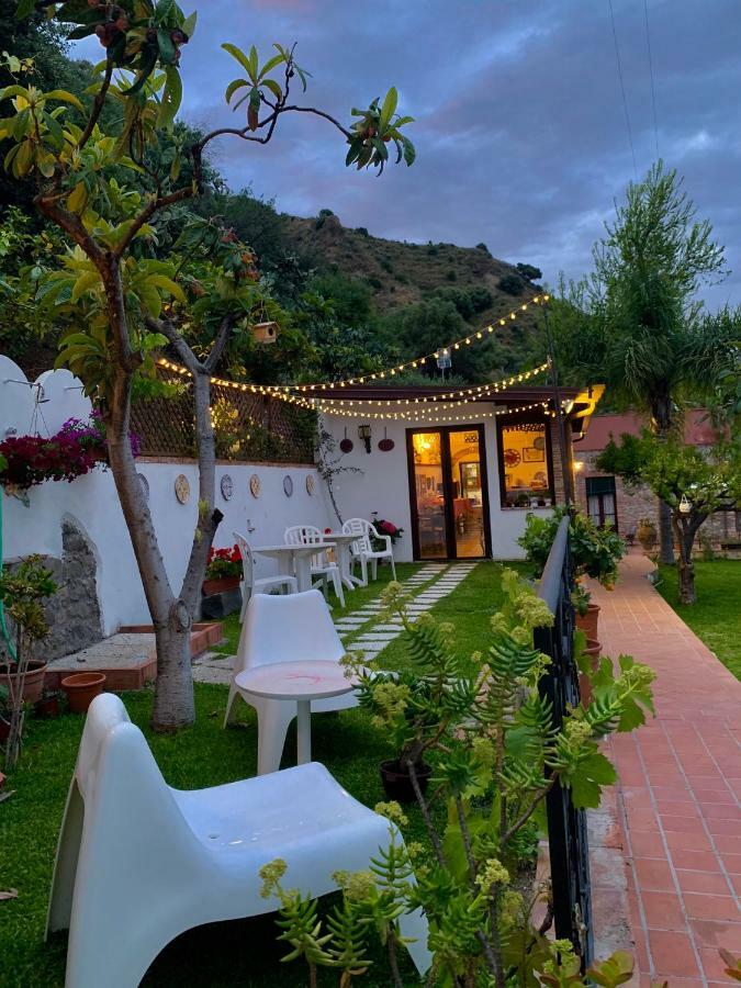B&B Villa Vittoria Giardini Naxos Ngoại thất bức ảnh